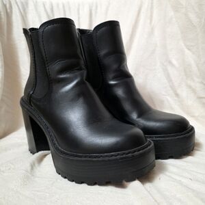 Black Women's Chelsea Platform Boots